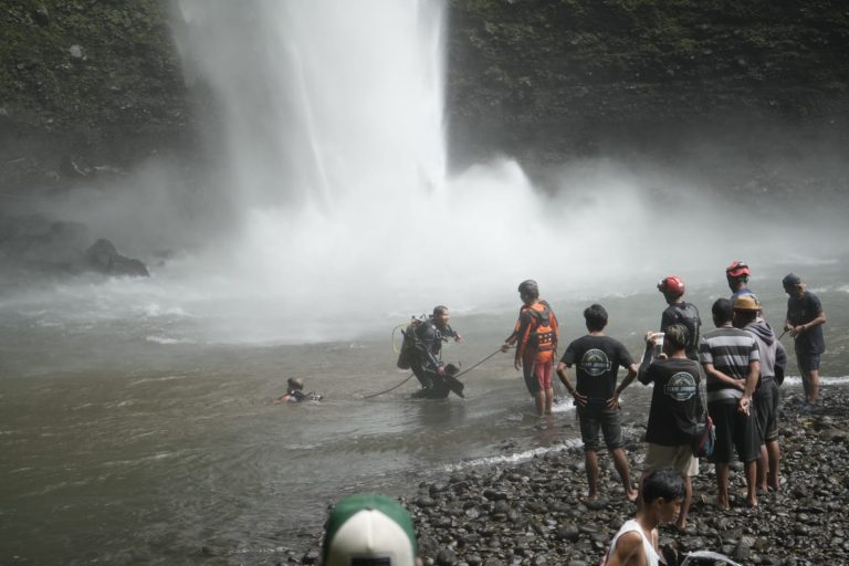 f2502963-7cd5-4cb3-a211-d2158967c2bc