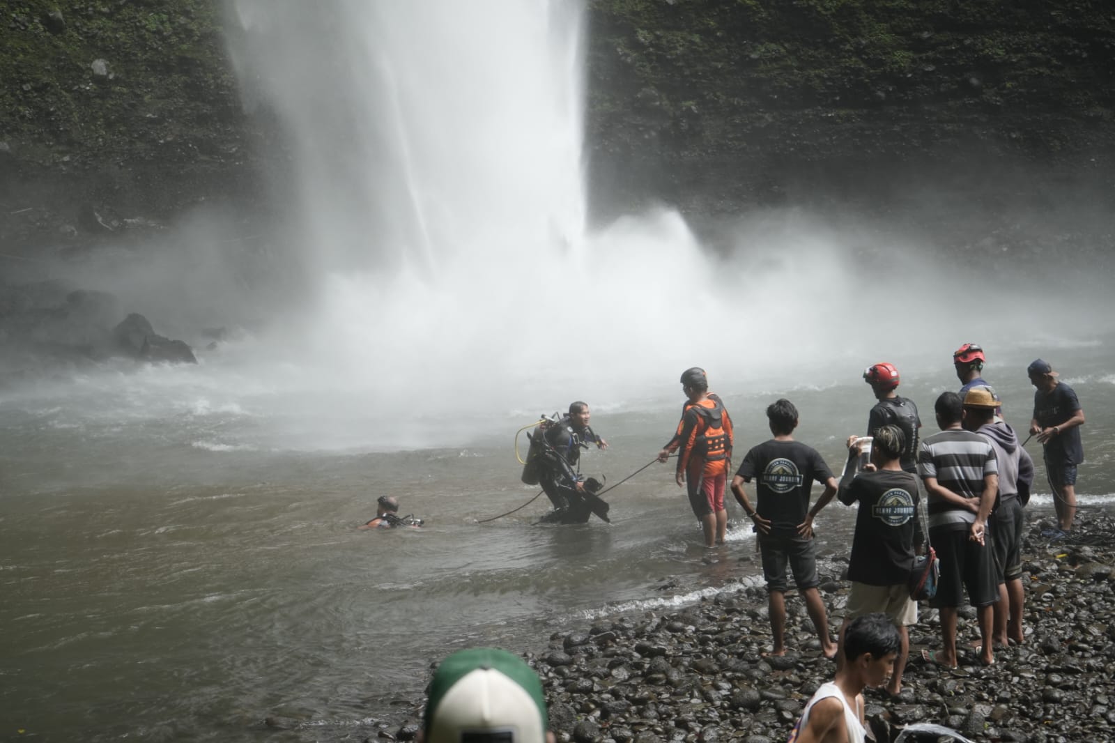 f2502963-7cd5-4cb3-a211-d2158967c2bc